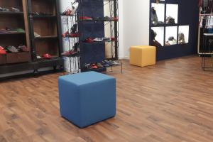 Pouf aménagement boutique