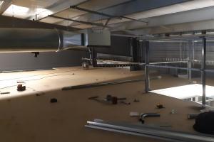 Plateforme et mezzanine de stockage en cours