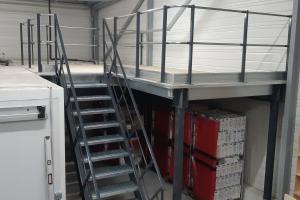 Plateforme et mezzanine de stockage